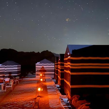 Wadi Rum Desert Heart Camp Bagian luar foto