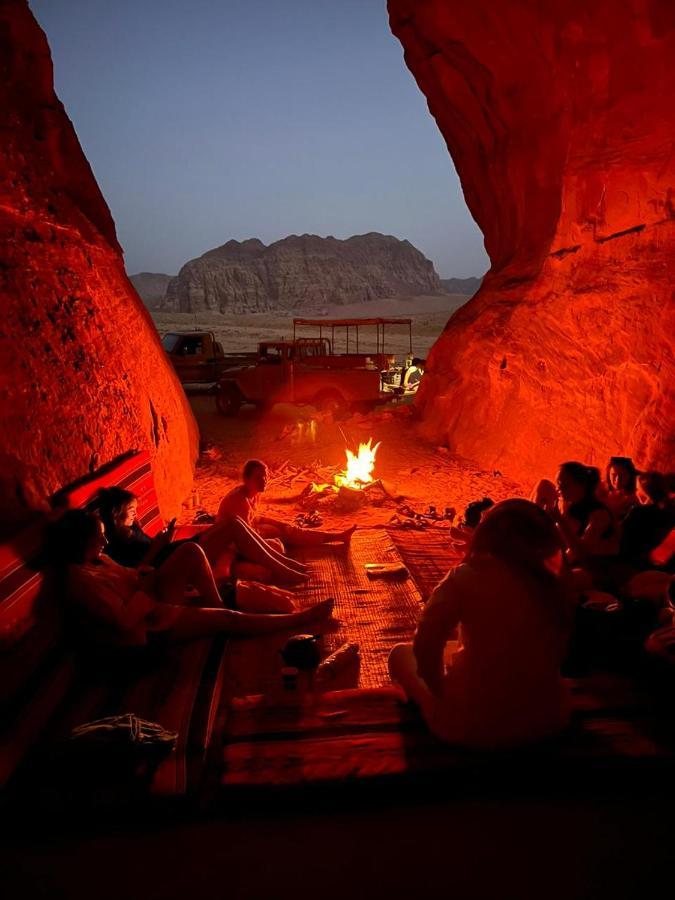 Wadi Rum Desert Heart Camp Bagian luar foto