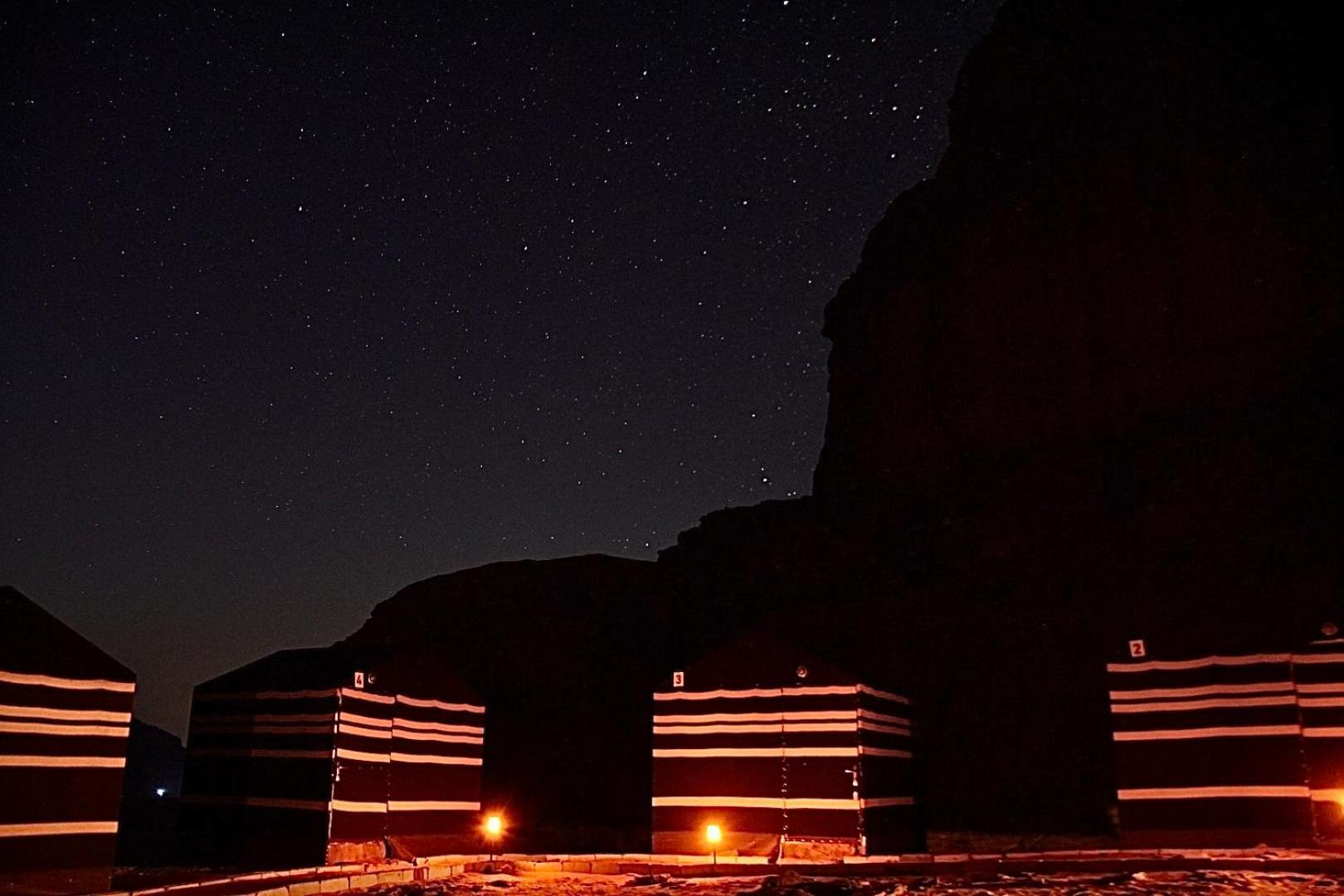 Wadi Rum Desert Heart Camp Bagian luar foto