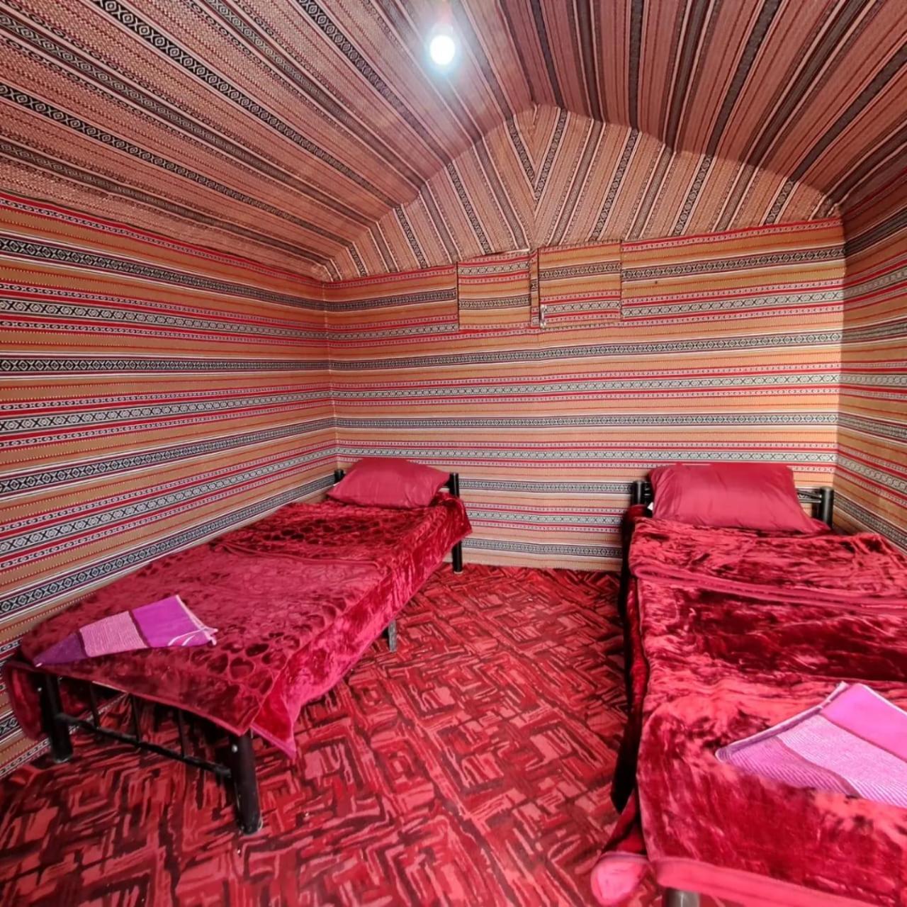 Wadi Rum Desert Heart Camp Bagian luar foto