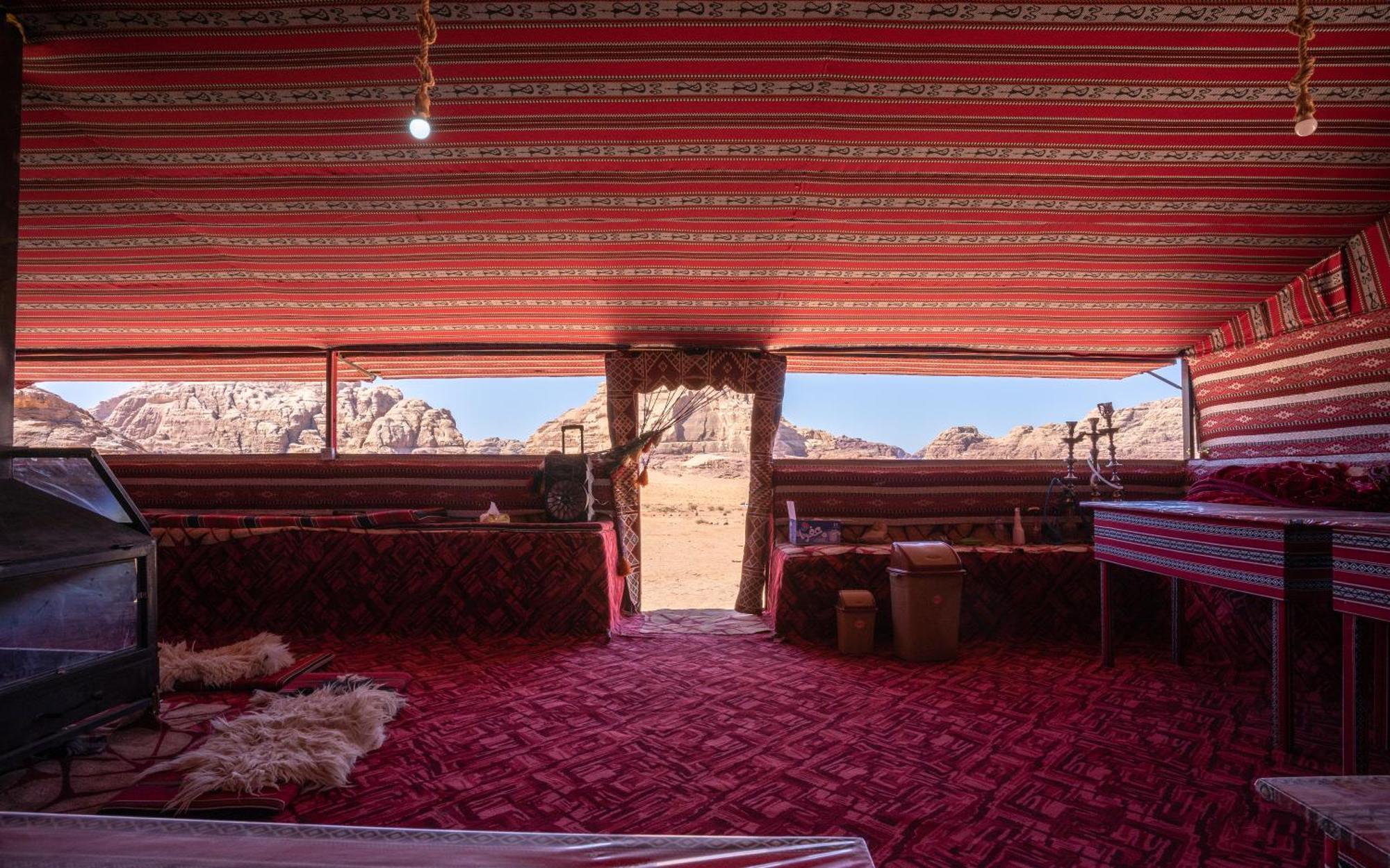 Wadi Rum Desert Heart Camp Bagian luar foto