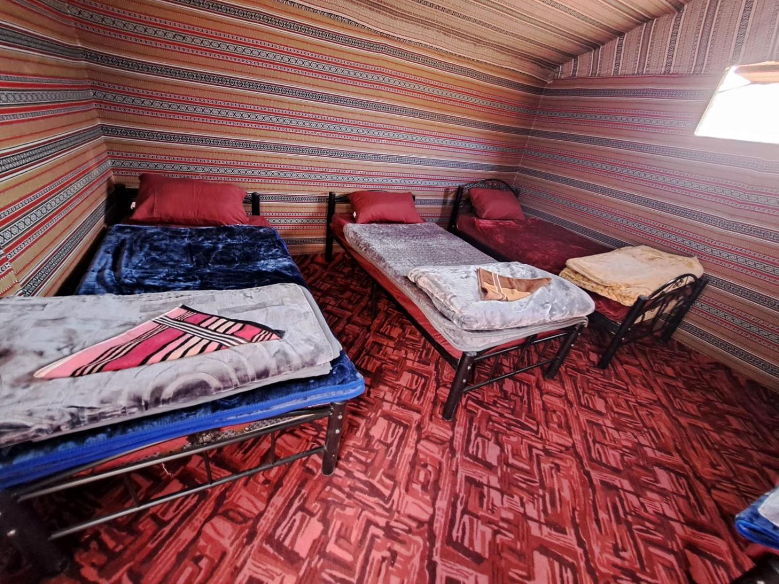 Wadi Rum Desert Heart Camp Bagian luar foto