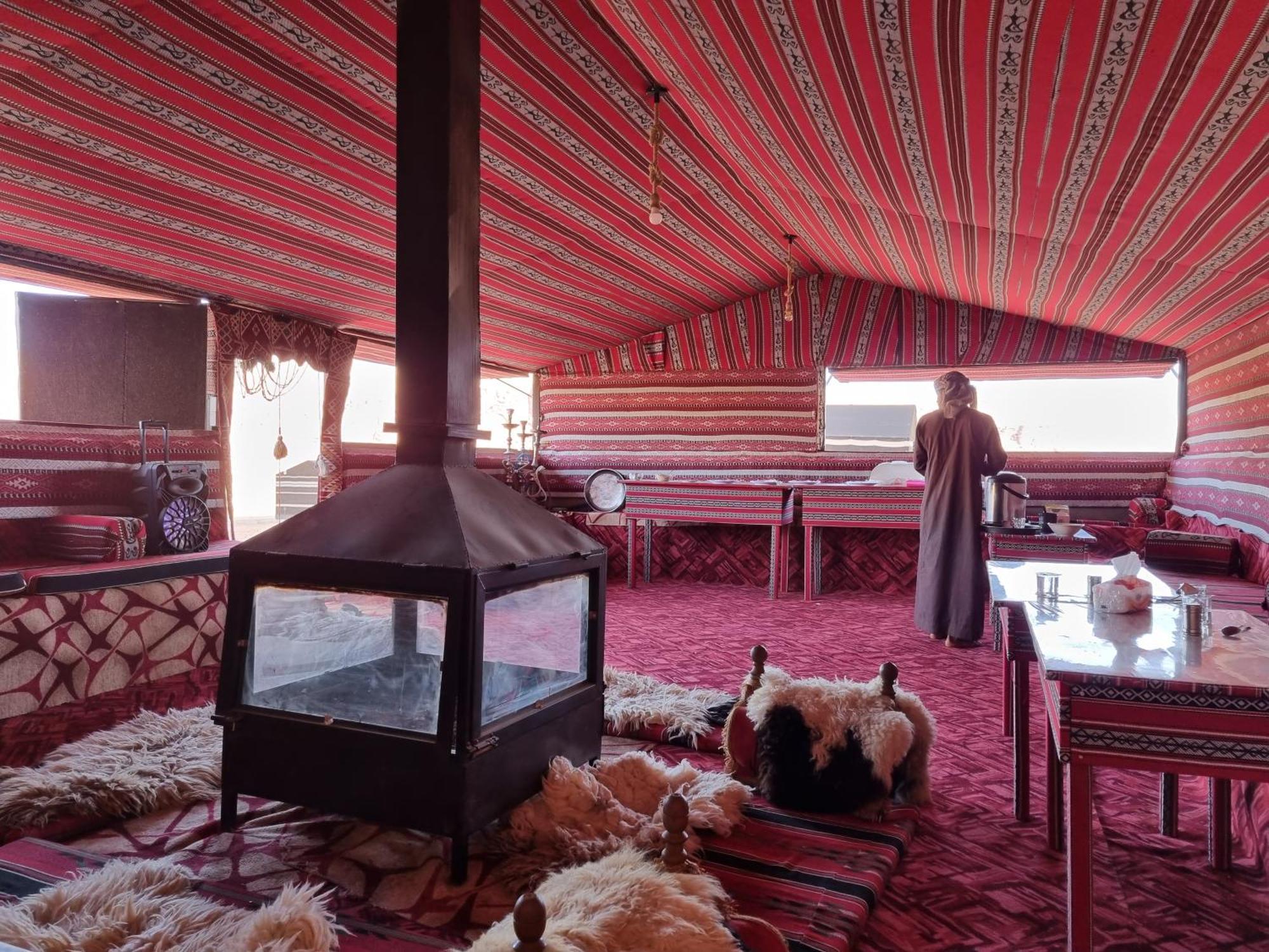Wadi Rum Desert Heart Camp Bagian luar foto